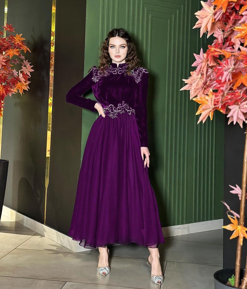 Distinctive velvet princess dress