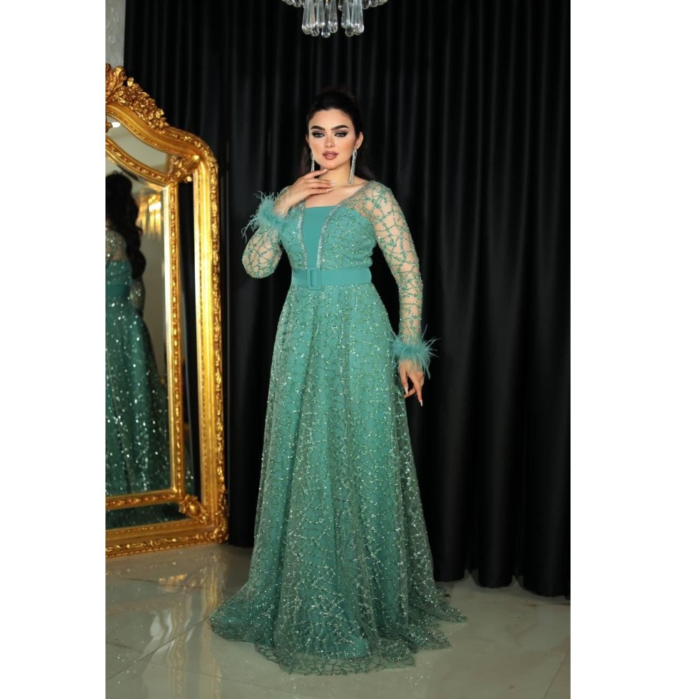 Evening dress with chiffon magnificence